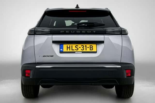 Peugeot e-2008 (2025) thumbnail 6