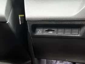 Peugeot 408 (2023) thumbnail 24