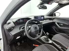 Peugeot 2008 (2024) thumbnail 11