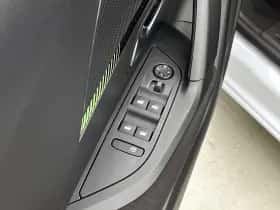 Peugeot 2008 (2024) thumbnail 18