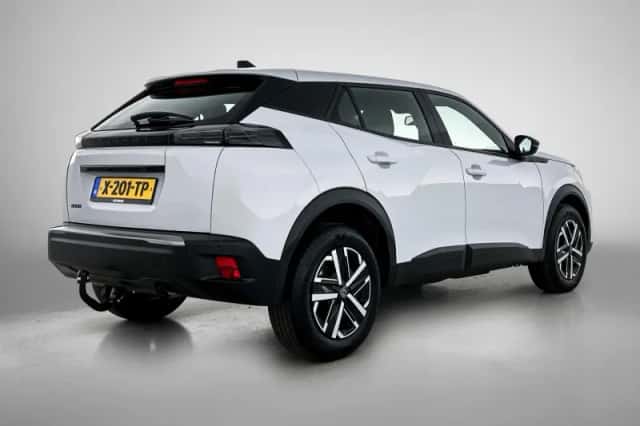 Peugeot 2008 (2024) thumbnail 6