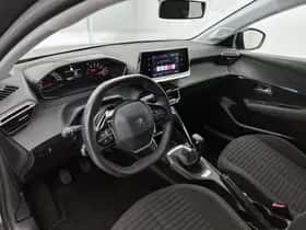 Peugeot 208 (2023) thumbnail 11