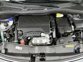 Peugeot 2008 (2019) thumbnail 34
