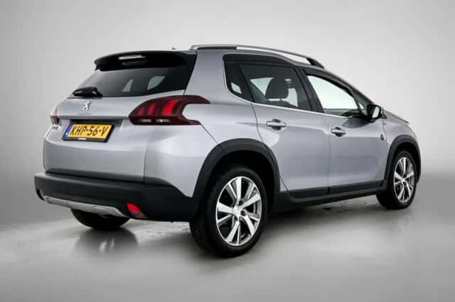 Peugeot 2008 (2019) thumbnail 6