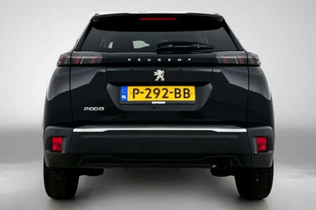 Peugeot 2008 (2022) thumbnail 5