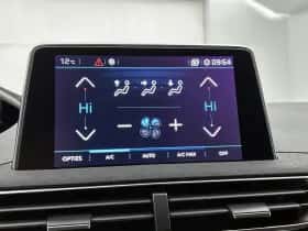 Peugeot 3008 (2019) thumbnail 25