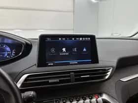 Peugeot 5008 (2021) thumbnail 25