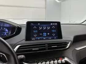 Peugeot 5008 (2021) thumbnail 26