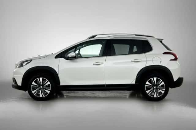 Peugeot 2008 (2018) thumbnail 2