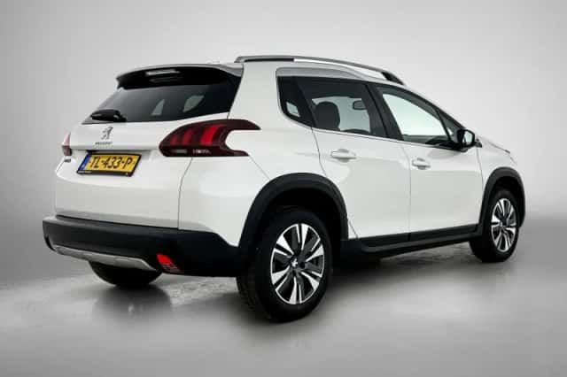 Peugeot 2008 (2018) thumbnail 6