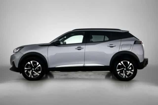 Peugeot 2008 (2023) thumbnail 2