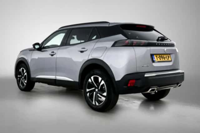 Peugeot 2008 (2023) thumbnail 3
