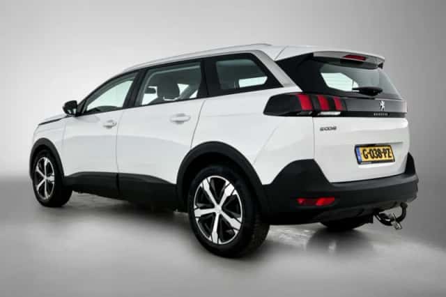 Peugeot 5008 (2019) thumbnail 3