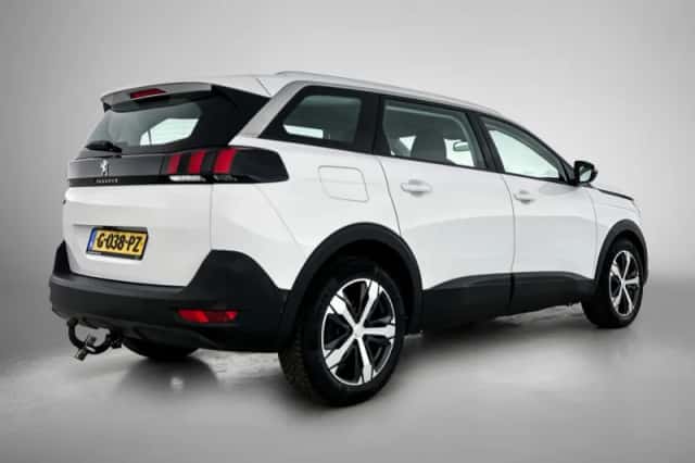 Peugeot 5008 (2019) thumbnail 6