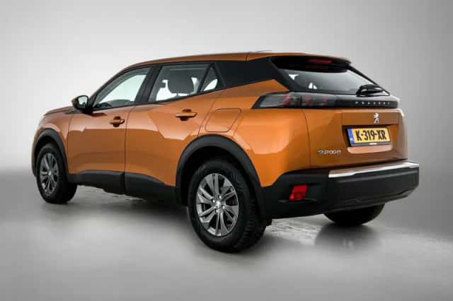 Peugeot e-2008 (2021) thumbnail 3
