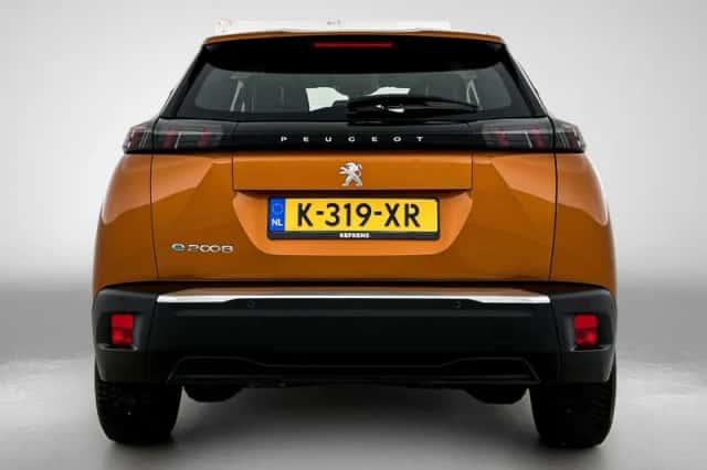 Peugeot e-2008 (2021) thumbnail 6
