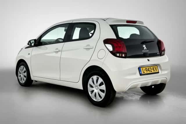 Peugeot 108 (2021) thumbnail 3