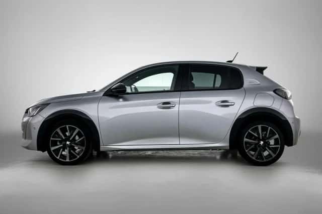 Peugeot 208 (2022) thumbnail 2