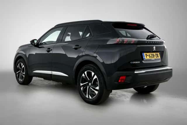 Peugeot e-2008 (2022) thumbnail 3
