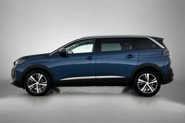 Peugeot 5008 (2021) thumbnail 2