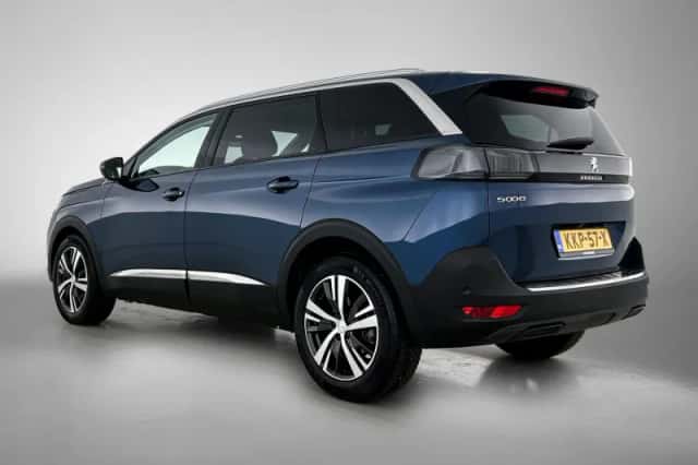 Peugeot 5008 (2021) thumbnail 3