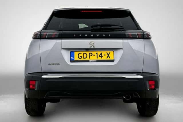 Peugeot 2008 (2022) thumbnail 5