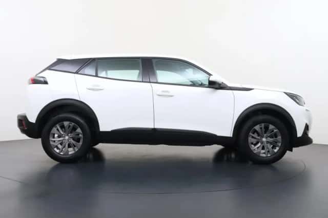 Peugeot 2008 (2021) thumbnail 6