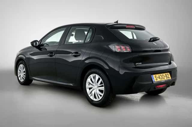 Peugeot 208 (2023) thumbnail 3