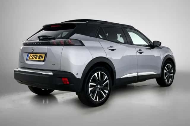 Peugeot e-2008 (2021) thumbnail 5