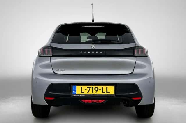 Peugeot 208 (2021) thumbnail 5