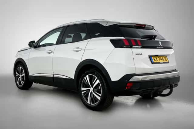 Peugeot 3008 (2018) thumbnail 3
