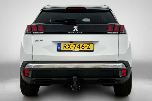 Peugeot 3008 (2018) thumbnail 5