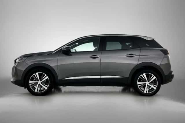 Peugeot 3008 (2023) thumbnail 2