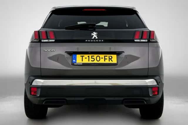 Peugeot 3008 (2023) thumbnail 5