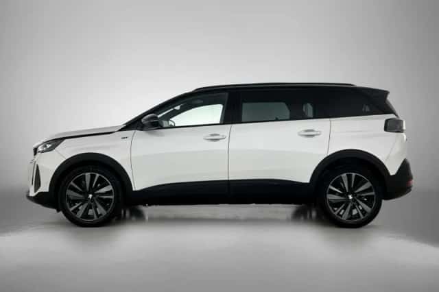 Peugeot 5008 (2022) thumbnail 2