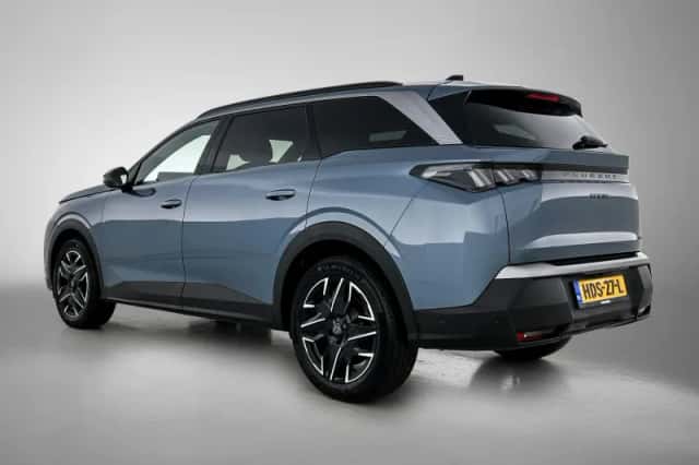 Peugeot 5008 (2025) thumbnail 3