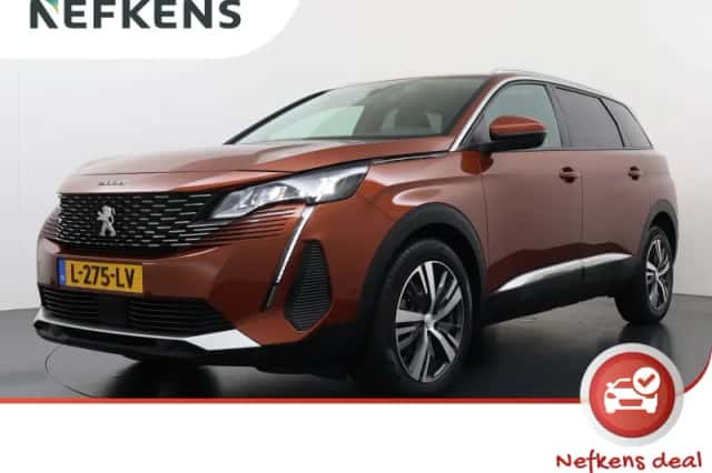 Peugeot 5008 (2021) thumbnail 1