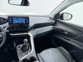 Peugeot 5008 (2021) thumbnail 25