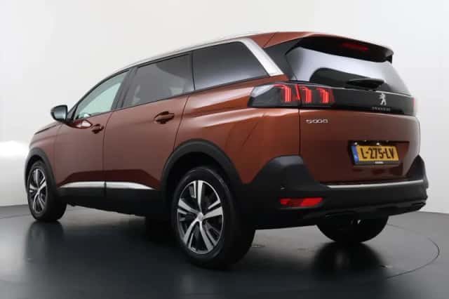 Peugeot 5008 (2021) thumbnail 5