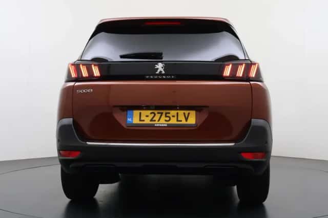 Peugeot 5008 (2021) thumbnail 6