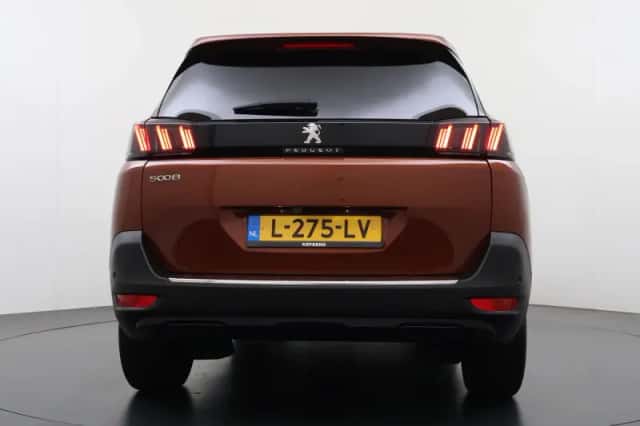 Peugeot 5008 (2021) thumbnail 6