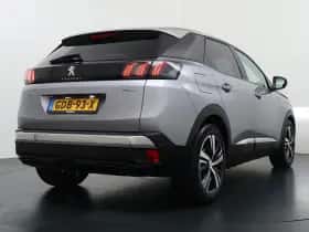 Peugeot 3008 (2022) thumbnail 8