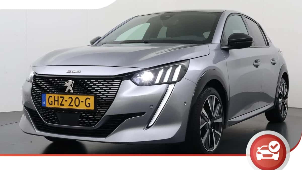 Peugeot 208 (2022) — foto 1