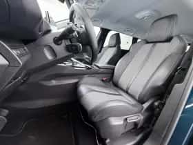 Peugeot 5008 (2022) thumbnail 19