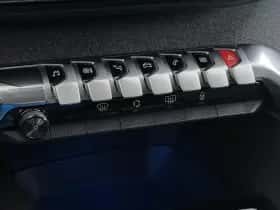 Peugeot 5008 (2022) thumbnail 38