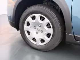 Peugeot 2008 (2017) thumbnail 12