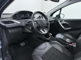 Peugeot 2008 (2017) thumbnail 16