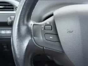 Peugeot 2008 (2017) thumbnail 27