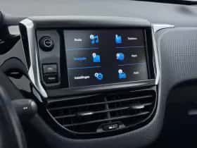 Peugeot 2008 (2017) thumbnail 30