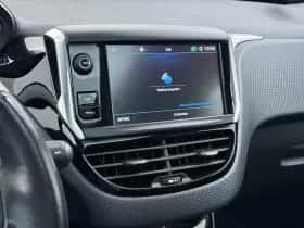 Peugeot 2008 (2017) thumbnail 33